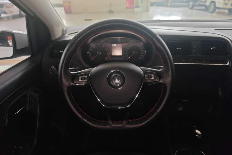 Used Volkswagen Polo 2018 1.5L Automatic Advanced Driving Model Steering Wheel