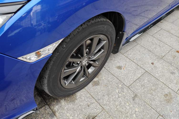 Used Honda Civic 2021 HATCHBACK 220TURBO CVT New Trendsetter Left Front Wheel Hub