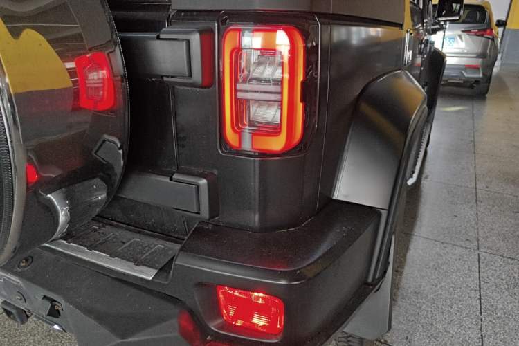 Used BAIC Off-Road BJ40 2024 2.0D Blade Hero Glory Edition Right Rear Taillight