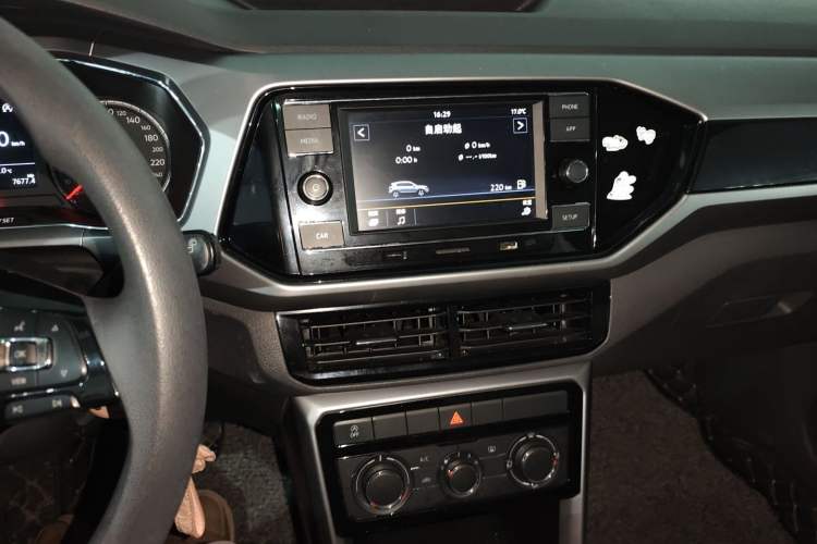 Used Volkswagen T-Cross 2019 280TSI DSG Comfort Edition Audio And AC Panel