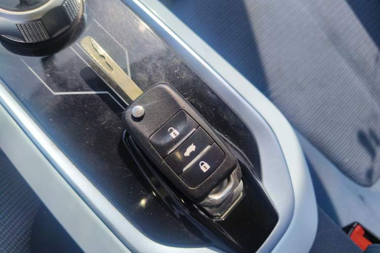 Used Oshan Benni E-Star 2022 Qingxin Edition Colorful Model Lithium Iron Phosphate