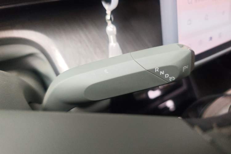 Used CHANGAN NEVO A07 2024 All-Electric "True Fragrance" Edition 710 Flagship Model Gear Lever