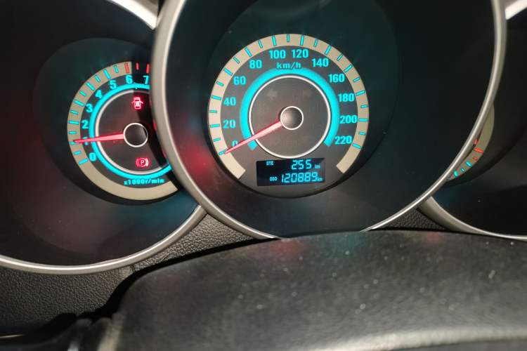 Used Changan Eado 2014 1.6L Manual Luxury Model