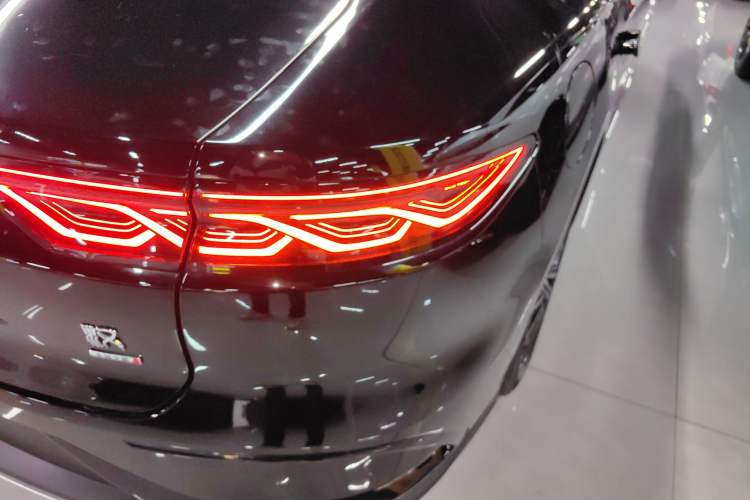 Used BYD Han 2025 EV Intelligent Driving Edition 701KM LiDAR Deluxe Model
