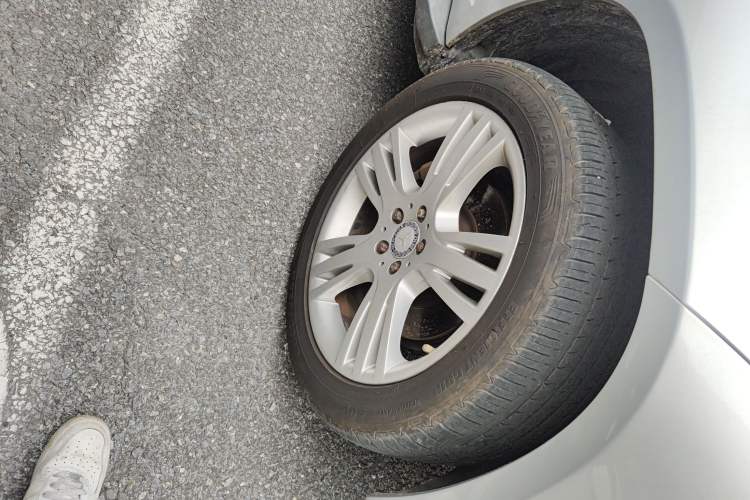 Used Mercedes-Benz GLK-Class 2014 GLK 200 Standard Model Right Front Wheel Hub