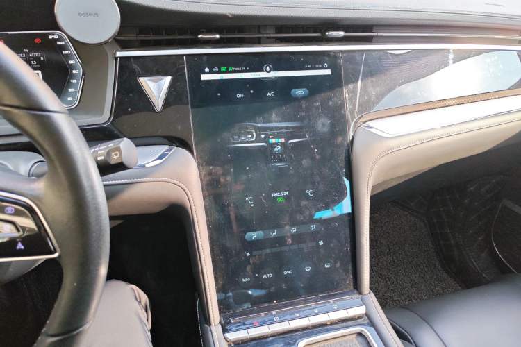 Used Venucia Star 2020 260T Automatic 48V Mild Hybrid Turbocharged Starry Edition