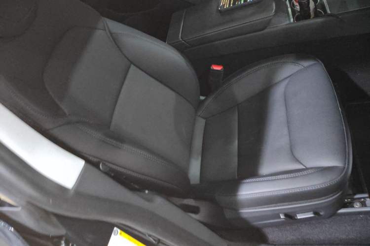 Used Tesla Model Y 2025 Long-Range All-Wheel Drive First Edition