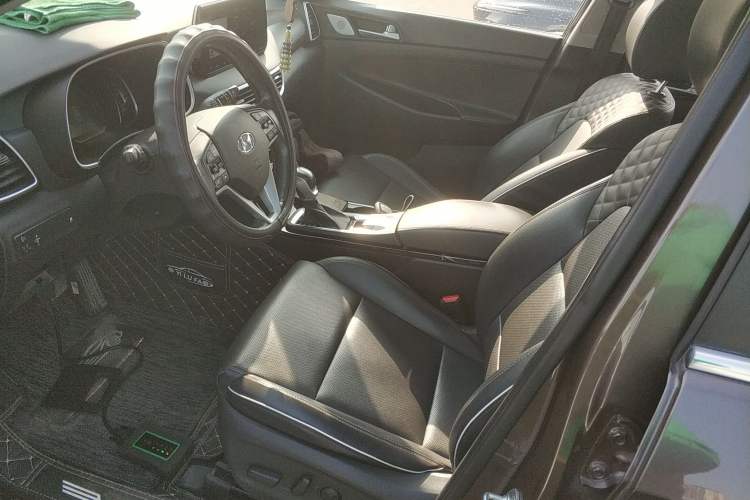 Used Hyundai Tucson 2020 280TGDi Two-Wheel-Drive GLS Smart Connectivity Version China VI Standard
