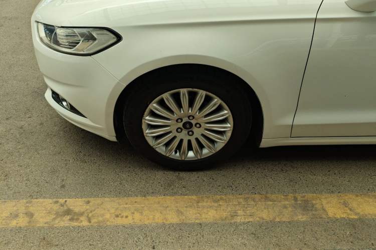 Used Ford Mondeo 2013 2.0L GTDi 200 Fashion Edition Exterior 4