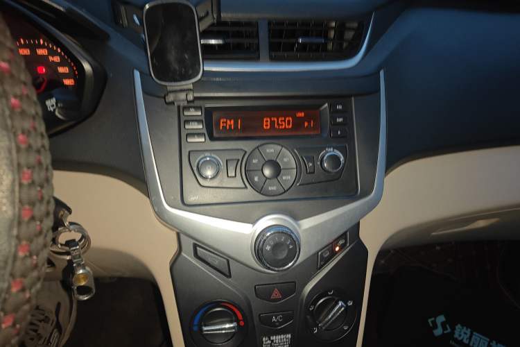 Used Chery Fengyun 2 2013 Hatchback 1.5L Manual Ruiyi Edition