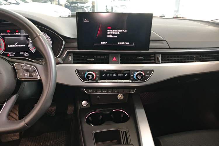 Used Audi A4L 2022 40 TFSI Luxury Dynamic Model Audio And AC Panel