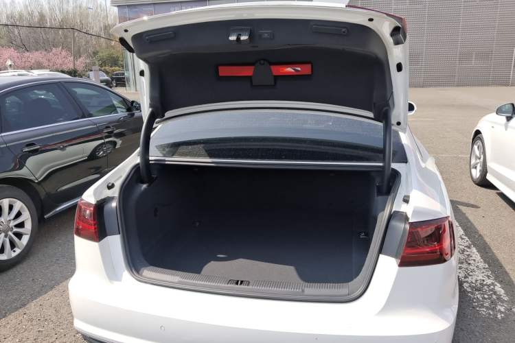 Used Audi A6L 2018 30th Anniversary Edition 35 TFSI Fashion Model
