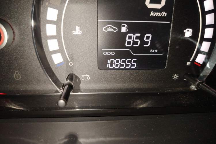 Used Roewe 350 2015 1.5L Manual Luxury Sunroof Edition Odometer Close Up