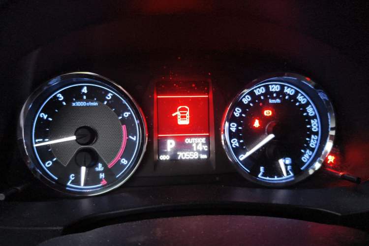 Used Toyota Corolla 2014 1.6L CVT GL-i Instrument Cluster