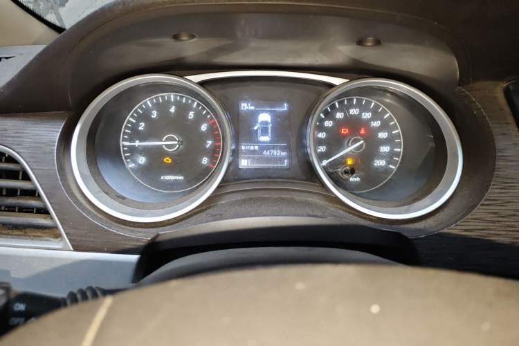 Used Baojun 730 2016 1.5L Manual Value Edition 7 Seats China V Emission Standard