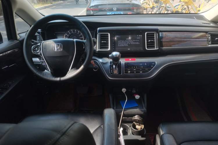 Used Honda Elysion 2016 2.4L Classic Edition
