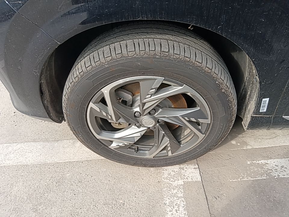 Hongqi HS3 PHEV 2025 Model 117km Jingwei Edition — снимка 10
