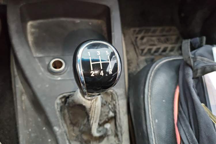 Used Wuling Hongguang 2014 1.2L S Standard Version China IV Standard Gear Lever