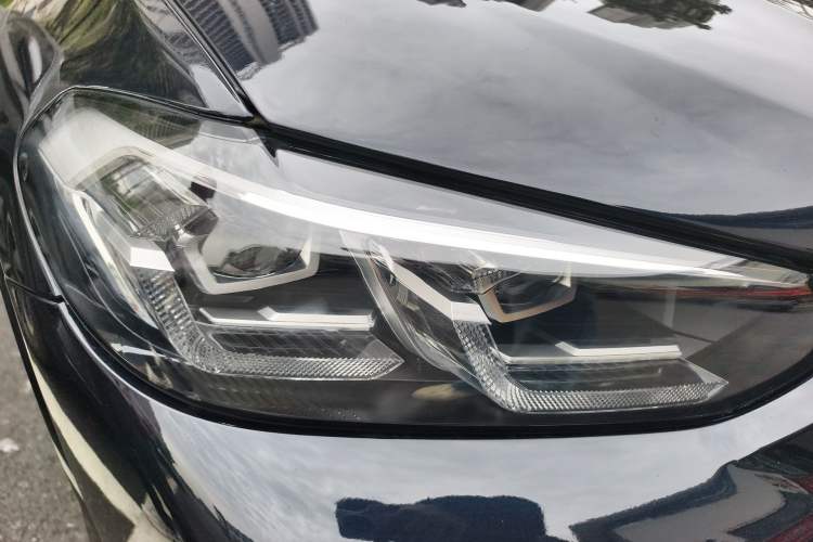 Used BMW X3 2023 Restyled xDrive30i Leading Edition M Night Sky Package Right Front Headlight