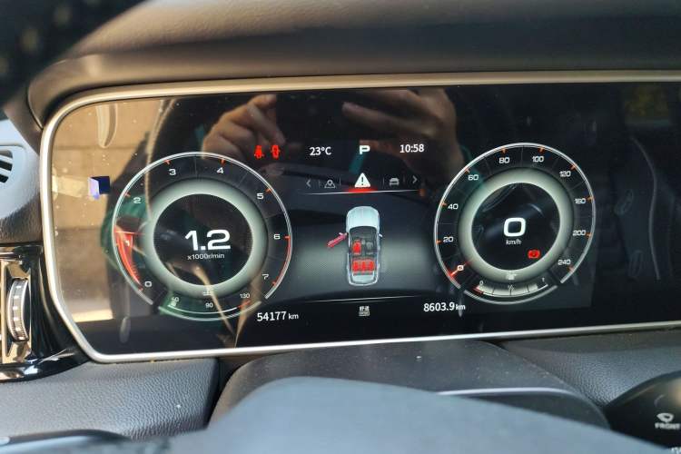 Used Hongqi HS5 2022 Facelifted Version 2.0T Smart Connect Flagship All-Wheel-Drive Edition