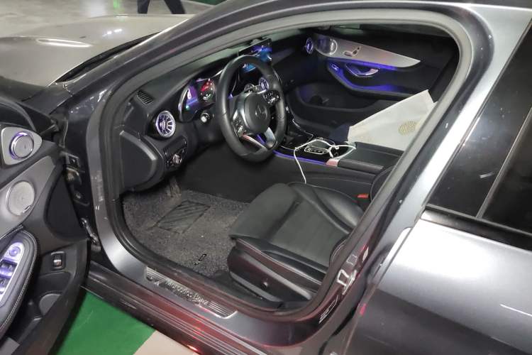 Used Mercedes-Benz C-Class 2019 C 260 Sport Edition Driver Seat