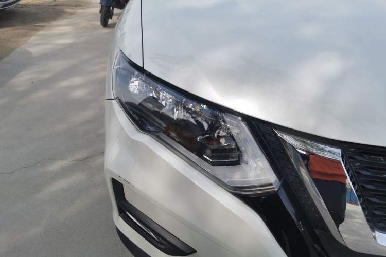 Used Nissan X-Trail 2019 2.0L CVT Smart Connect Comfort Edition 2WD
