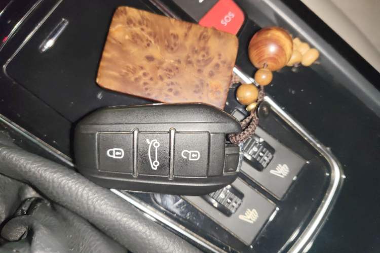 Used Peugeot 508 2014 2.3L Roland Garros Edition Interior 1