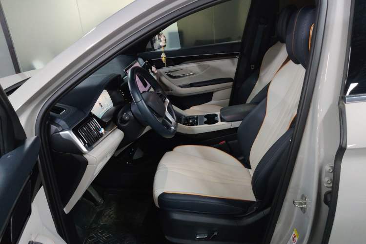 Used BYD Song PLUS New Energy 2023 Champion Edition EV 520KM Flagship Model
