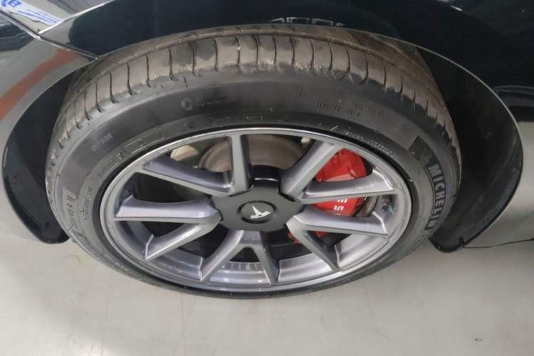 Used Tesla Model 3 2022 Rear-Wheel-Drive Version Left Front Wheel Hub