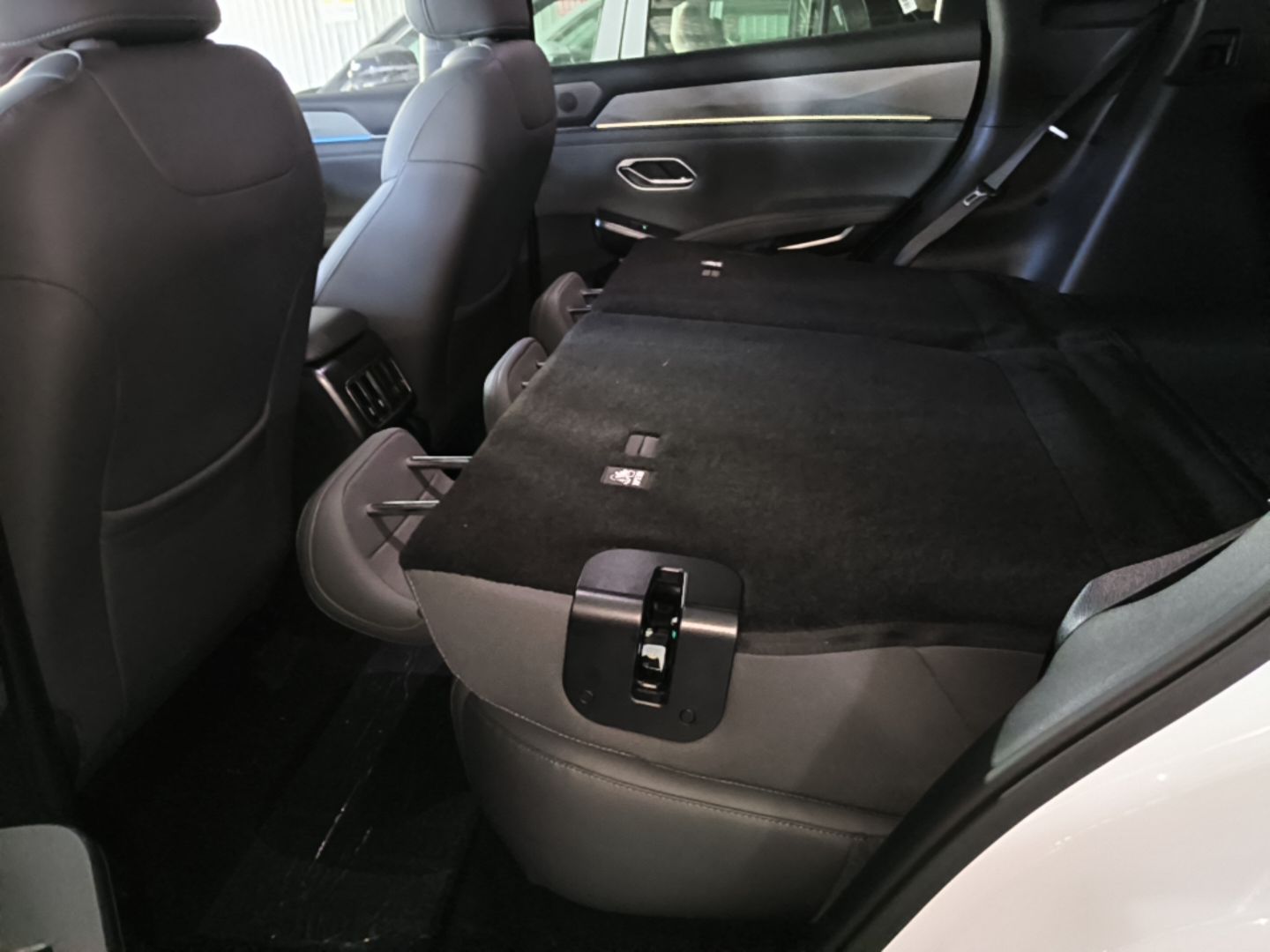 BYD Song L DM-i 2026 Model 130KM Superior Version — снимка 20