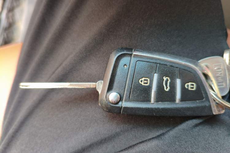 Used Roewe 350 2014 1.5L Automatic Xunda Edition