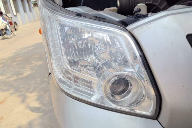 Used Foton Toano 2020 2.5T Manual Transmission Tongtu Long Wheelbase Mid-Roof 3-Seat 4J25TC3 Right Front Headlight