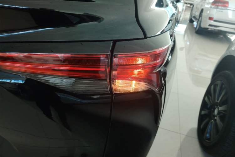 Used Toyota Sienna 2021 2.5L Hybrid Comfort Edition