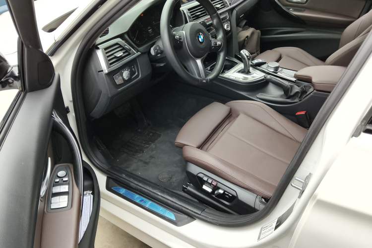 Used BMW 3 Series 2018 320Li Leading Model M Sport Package