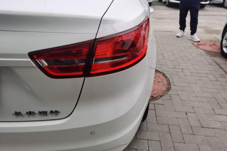 Used Ford Escort 2015 1.5L Manual Comfort Model
