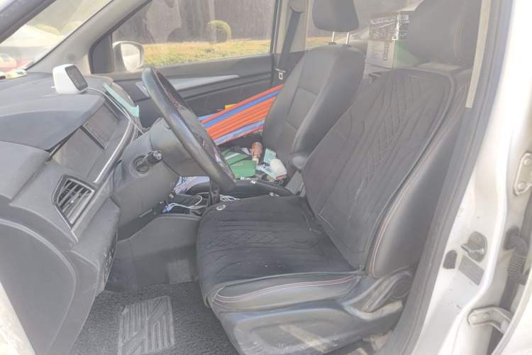 Used CHANGAN KAICHENG Oushang A600 2016 1.5L Manual Luxury 7-Seater Left Front Seat