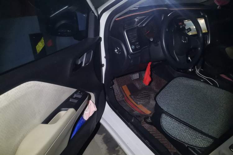 Used Honda Greiz 2016 1.5L CVT Classic Edition Driver Seat