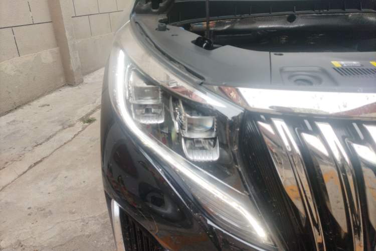 Used GAC Trumpchi M8 2021 Master Series 390T Four-Seat Deluxe Edition Right Front Headlight