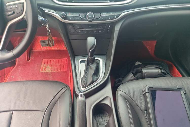 Used Buick Excelle GX 2019 18T Automatic Connected Elite Model China V Standard Gear Lever