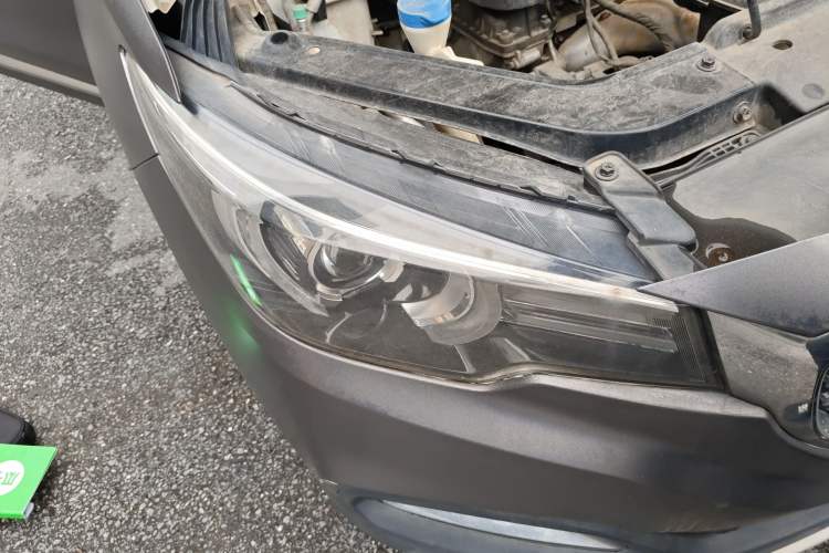 Used MG ZS 2018 1.5L Automatic Luxury Edition China V Standard Right Front Headlight