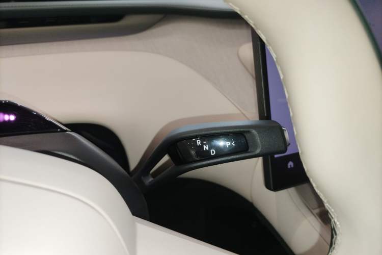 Used Xiaomi Auto YU7 2025 Ultra-Long Range Rear-Wheel Drive Version
