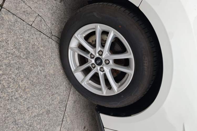 Used Ford Focus 2018 Sedan Classic 1.6L Automatic Trendy SmartDrive Edition Exterior 1