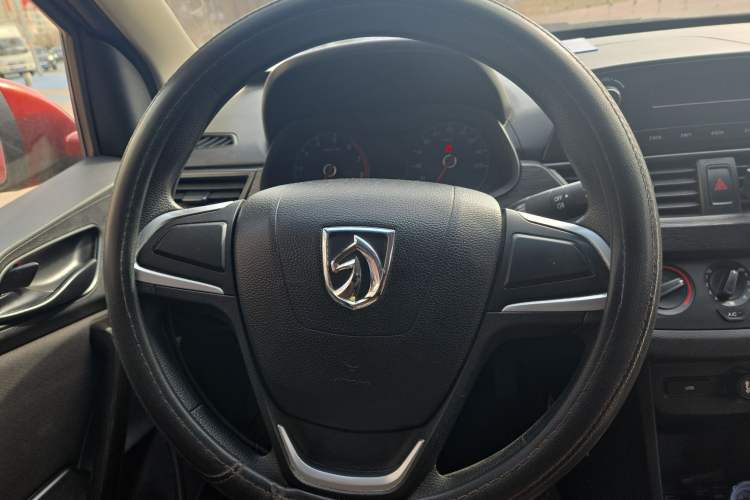 Used Baojun 310 2016 1.2L manual Comfort trim level
