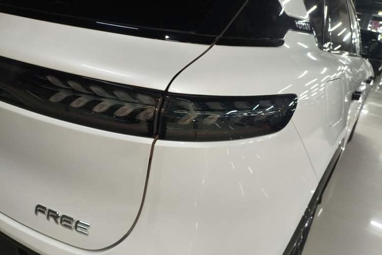 Used VOYAH FREE 2025 318 318 km Rear-Drive Touring Edition
