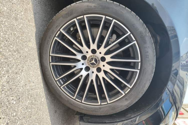 Used Mercedes-Benz C-Class 2022 C 260 L Sport Edition Right Front Wheel Hub