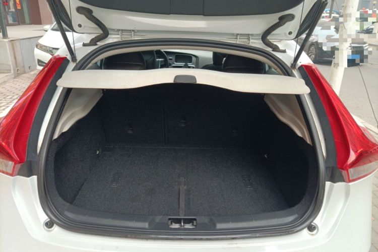 Used Volvo V40 2013 2.0T Zhiya Edition