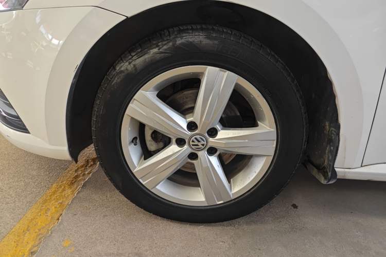 Used Volkswagen Lavida 2017 1.6L Automatic Fashion Edition