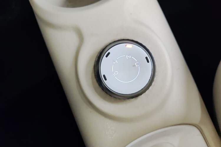 Used Wuling Hongguang MINIEV 2024 3rd Generation 215km Advanced Version Gear Lever