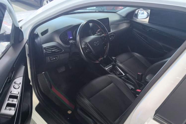 Used Hyundai Celesta 2018 1.6L Automatic GL Enjoyment Edition China VI compliant