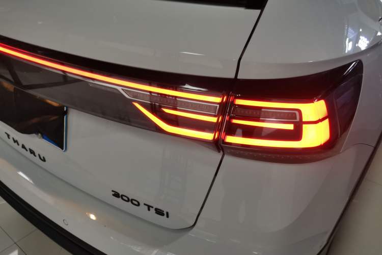 Used Volkswagen Tharu 2024 300TSI Two-Wheel-Drive Moon Luxury Edition
